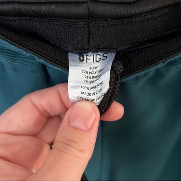 Figs Scrub Set - Picture 5 of 12